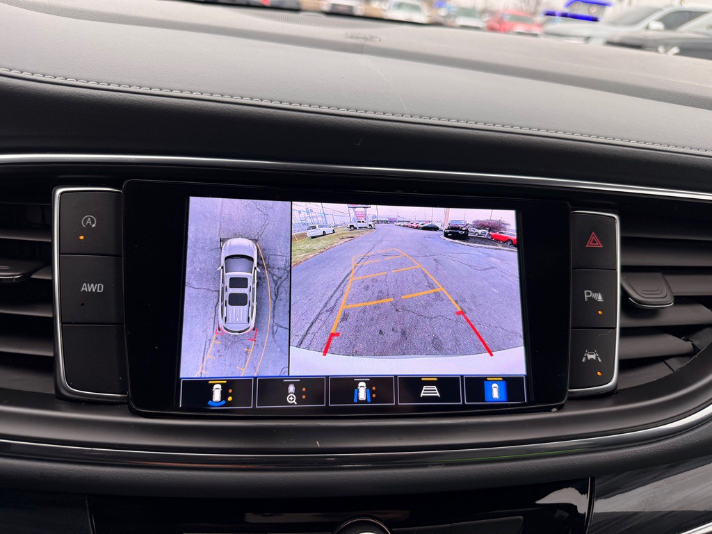 2022 Buick Enclave Image 14