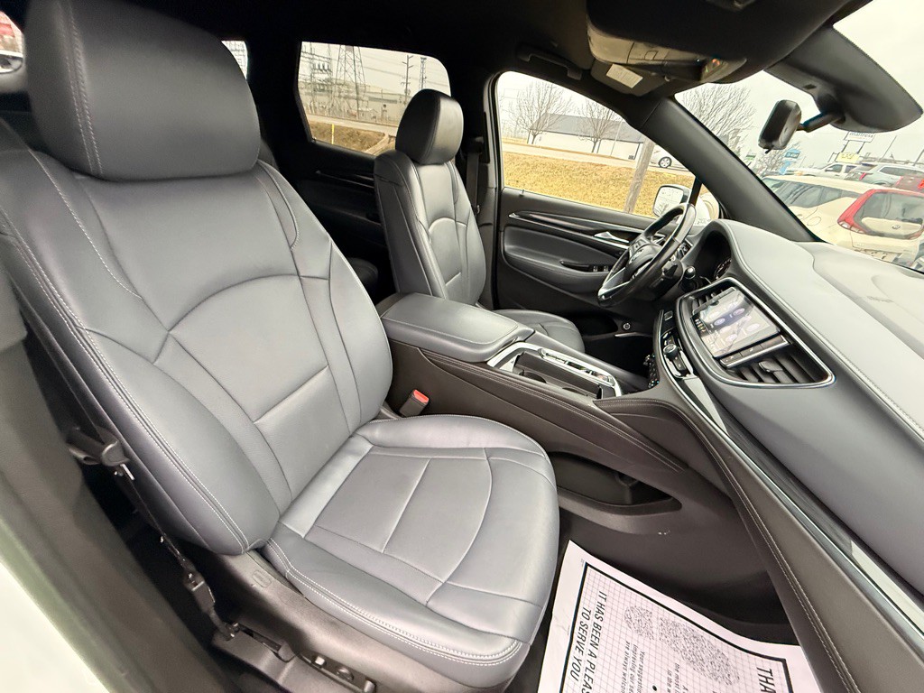 2022 Buick Enclave Image 17