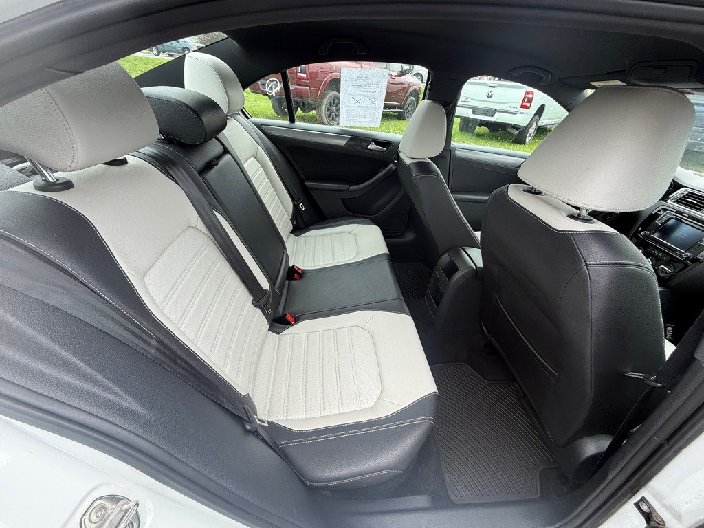 2016 Volkswagen Jetta Image 18