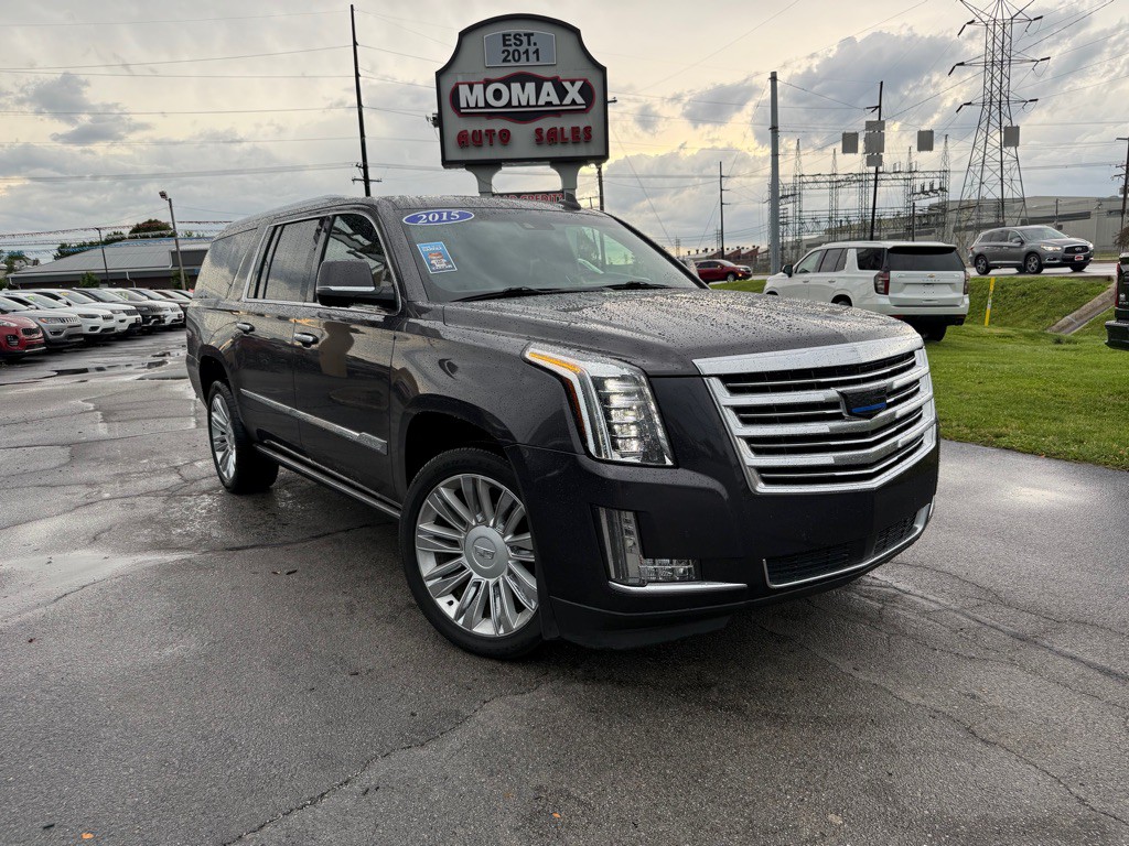 2015 Cadillac Escalade Image 2