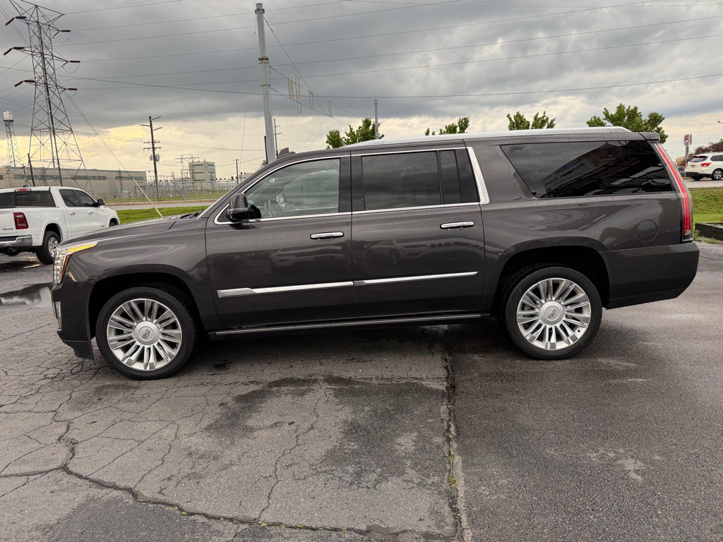 2015 Cadillac Escalade Image 7