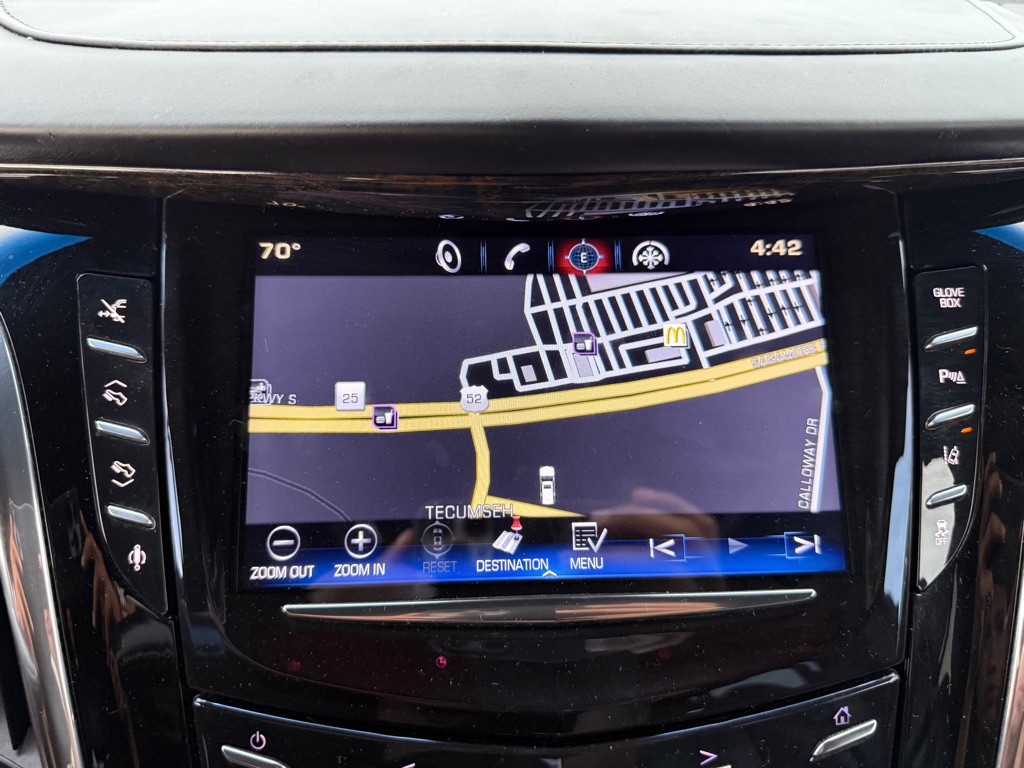 2015 Cadillac Escalade Image 15