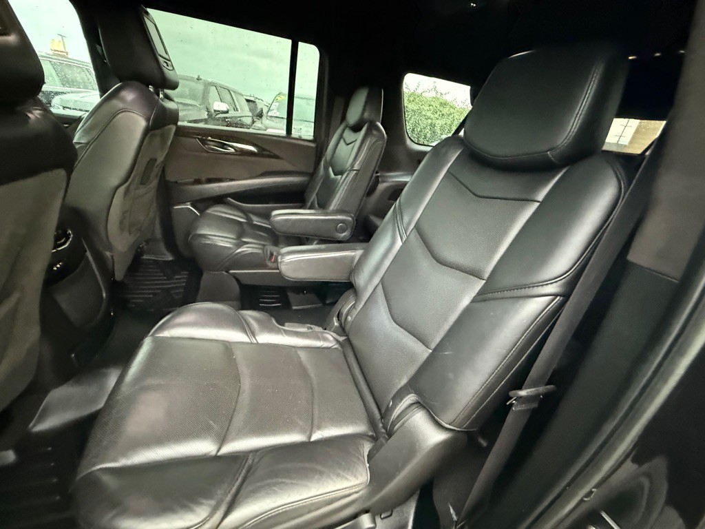 2015 Cadillac Escalade Image 20