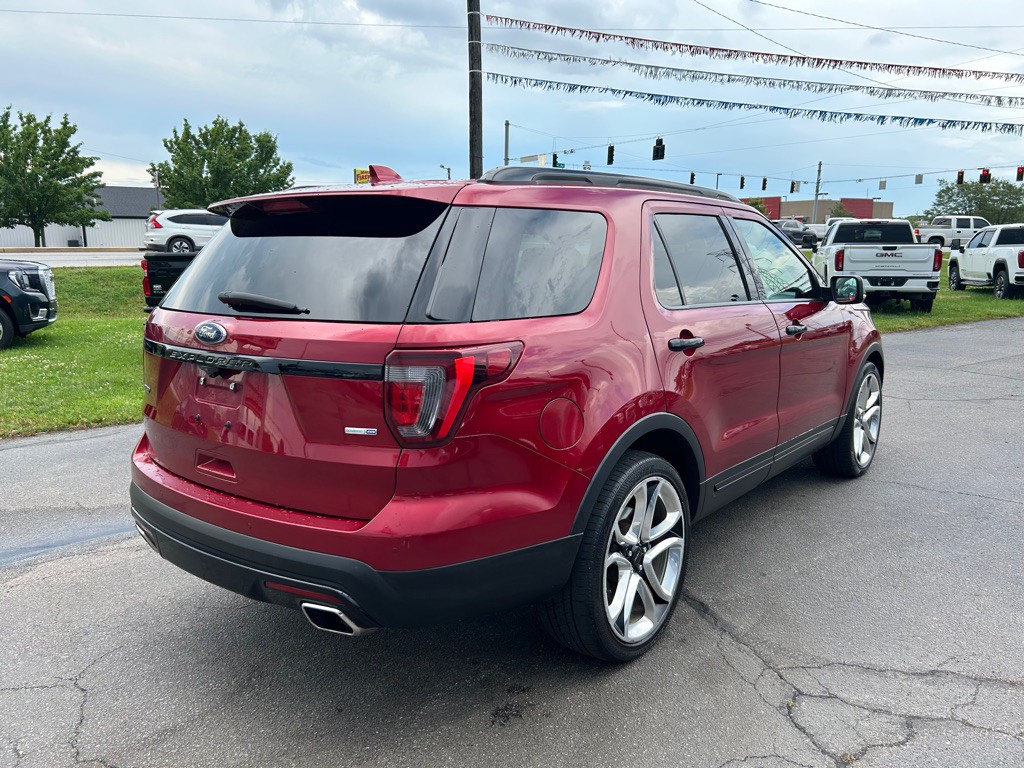 2016 Ford Explorer Image 9