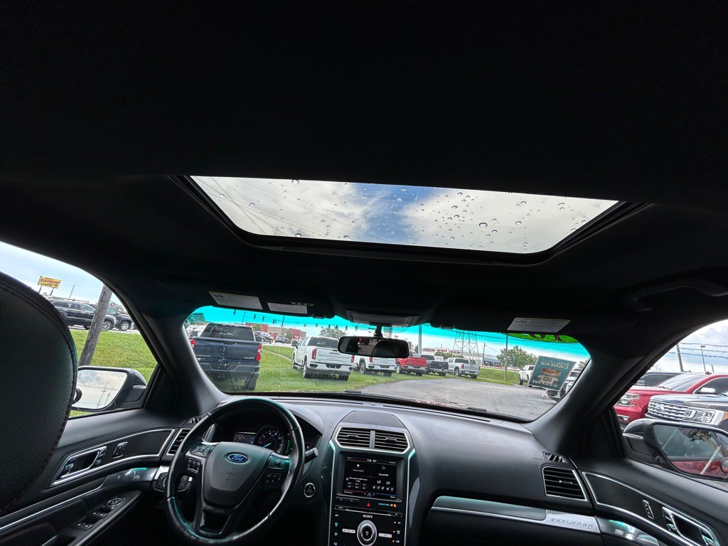 2016 Ford Explorer Image 22