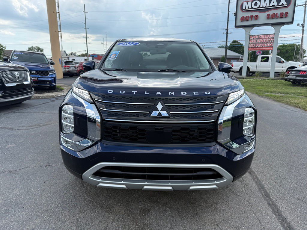 2022 Mitsubishi Outlander Image 3