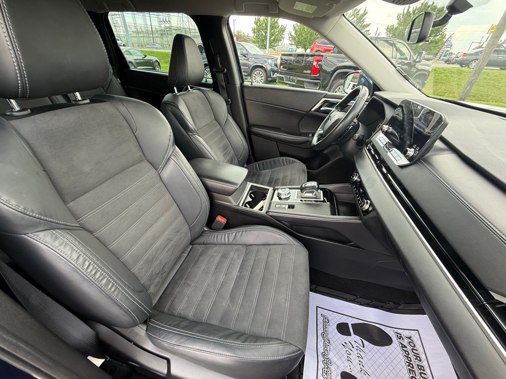 2022 Mitsubishi Outlander Image 17