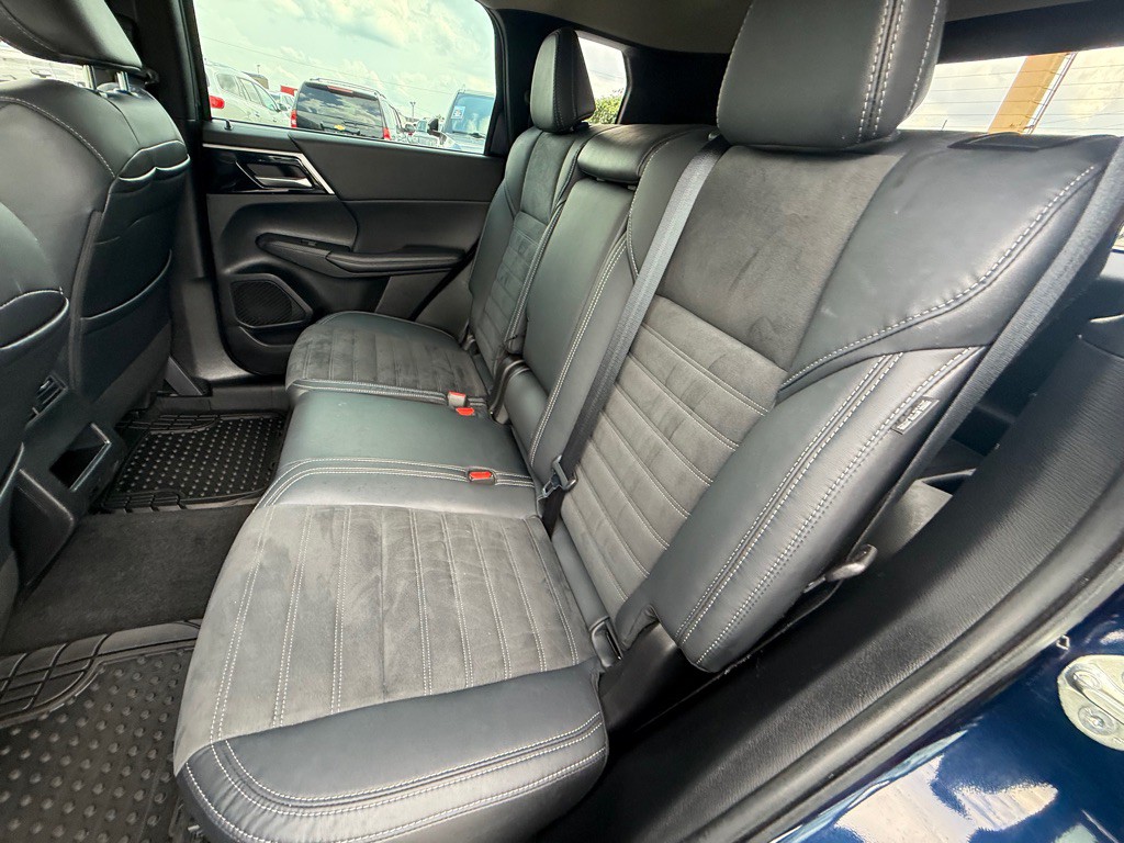 2022 Mitsubishi Outlander Image 19