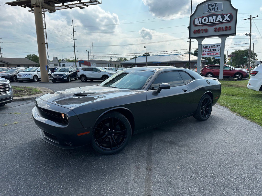2016 Dodge Challenger Image 2