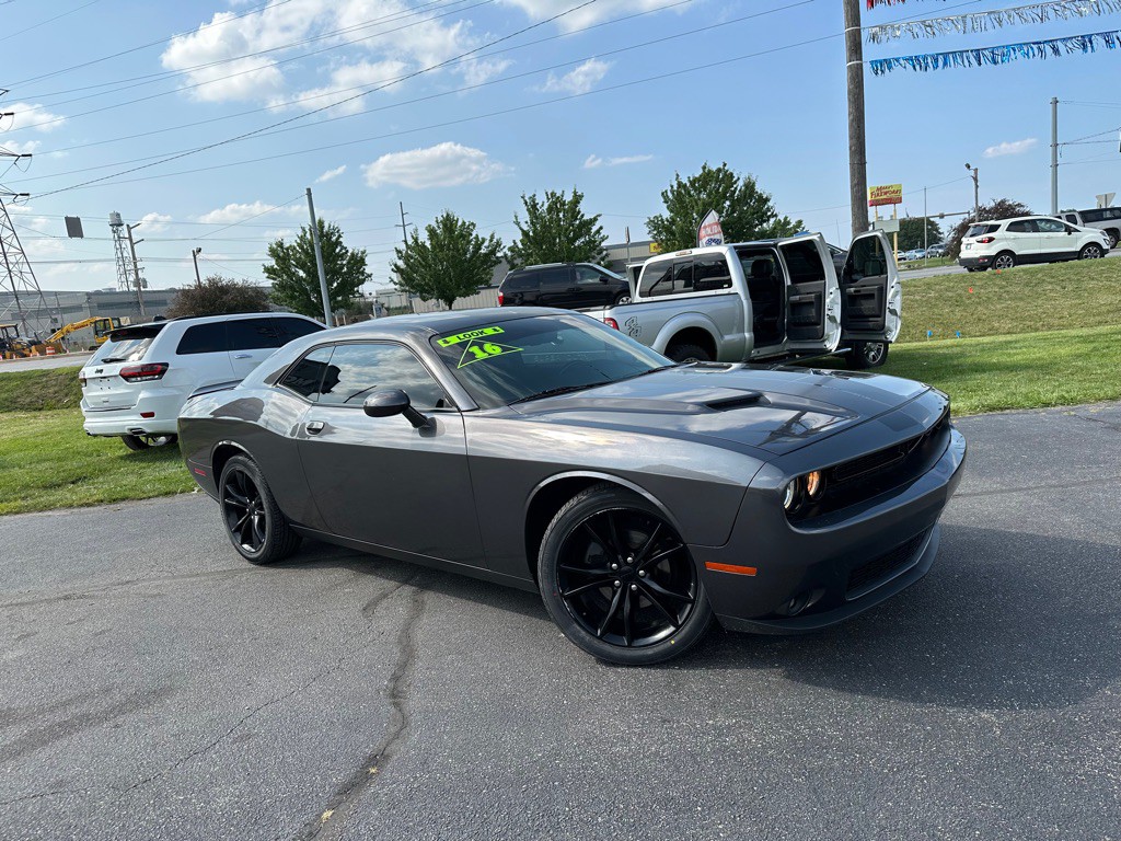 2016 Dodge Challenger Image 5