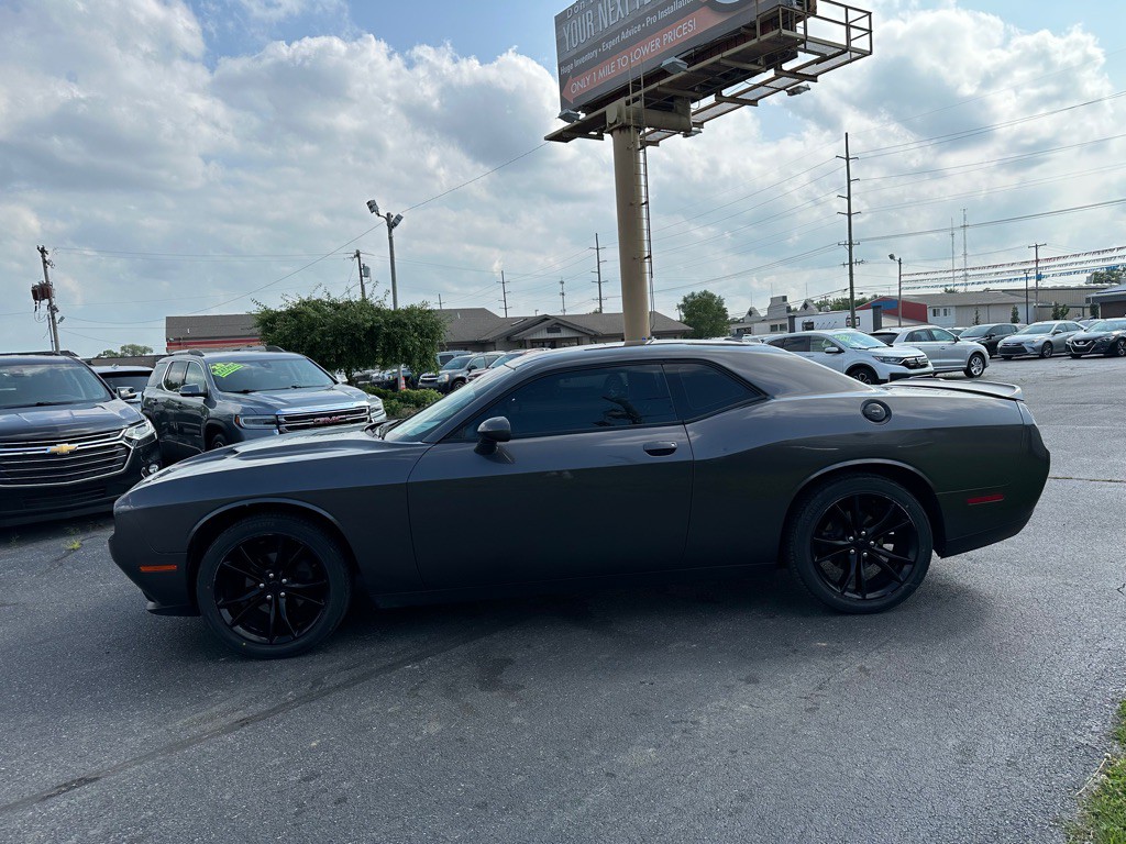 2016 Dodge Challenger Image 9