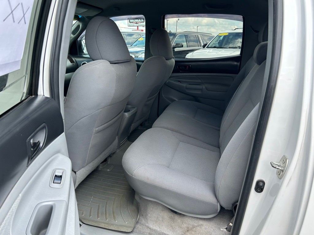 2011 Toyota Tacoma Image 13