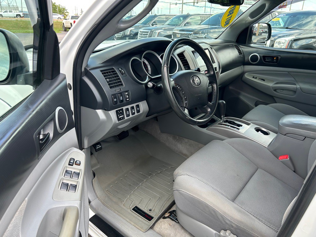 2011 Toyota Tacoma Image 14