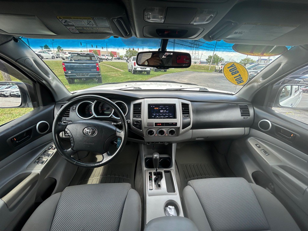 2011 Toyota Tacoma Image 15