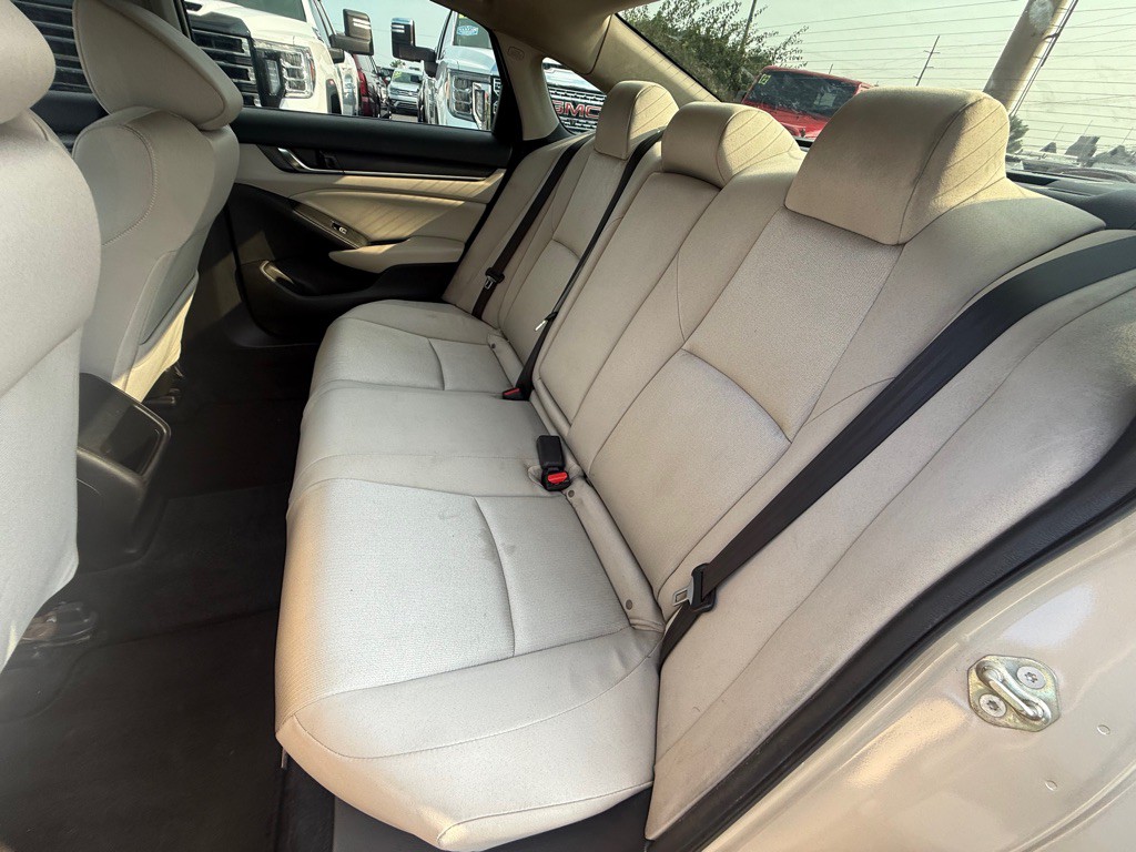 2019 Honda Accord Image 17