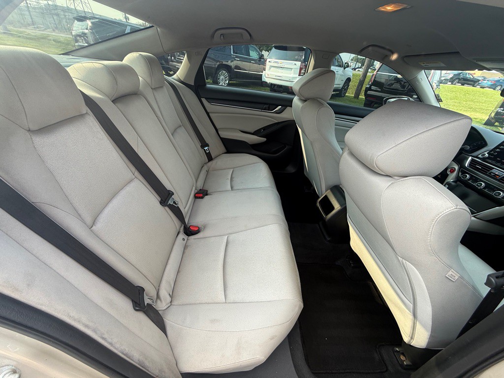2019 Honda Accord Image 18