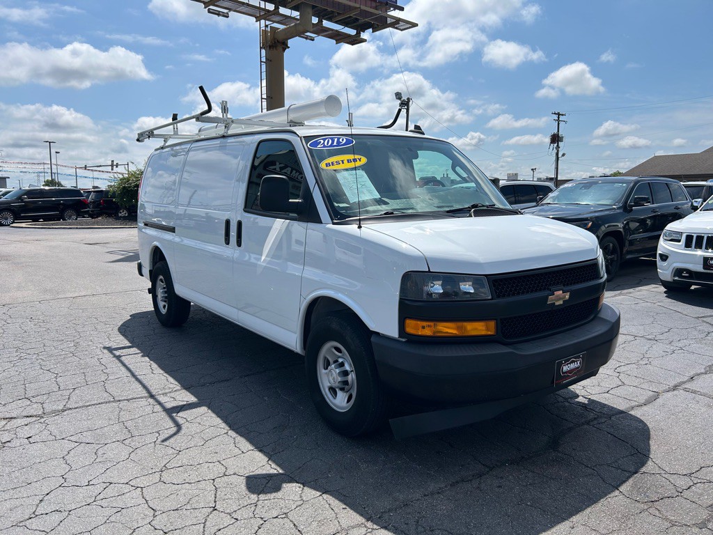 2019 Chevrolet Express Image 1