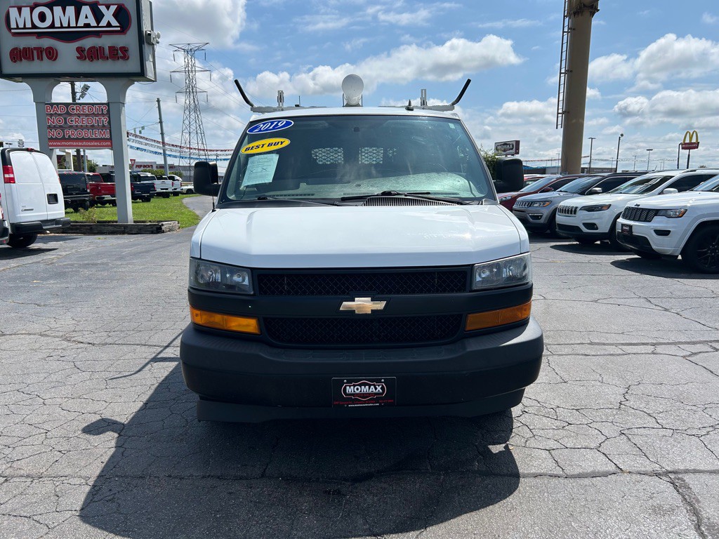 2019 Chevrolet Express Image 2