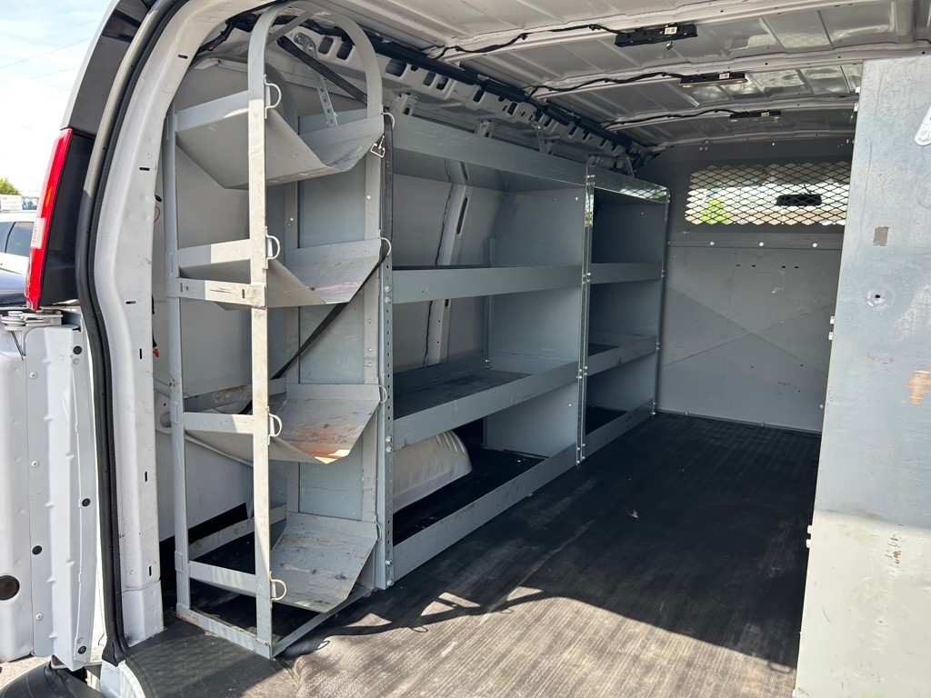 2019 Chevrolet Express Image 15