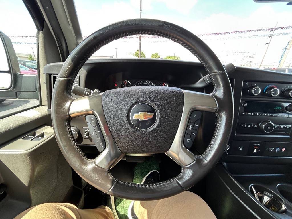 2019 Chevrolet Express Image 17