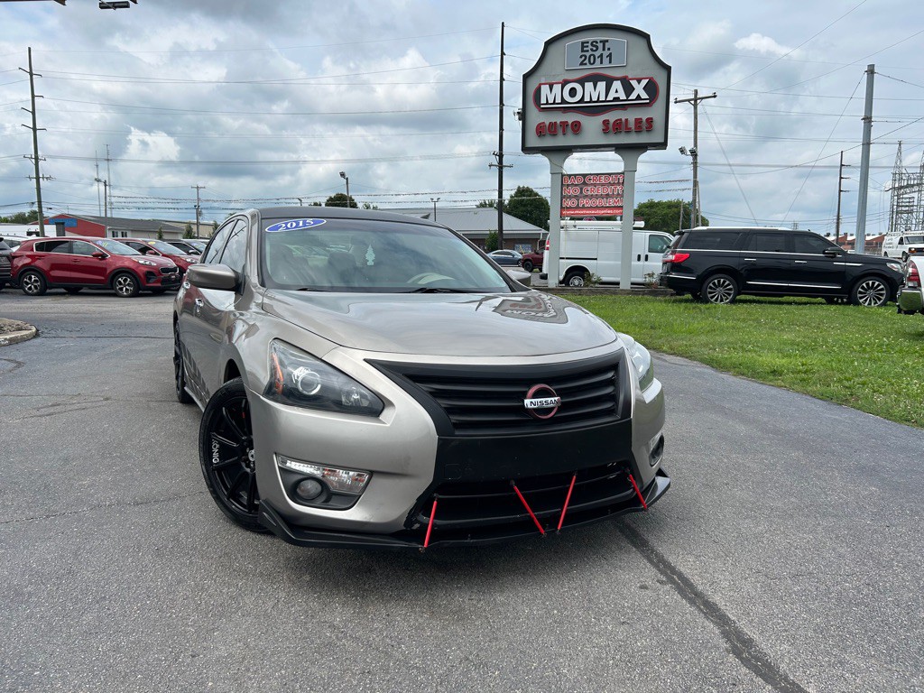 2015 Nissan Altima Image 1