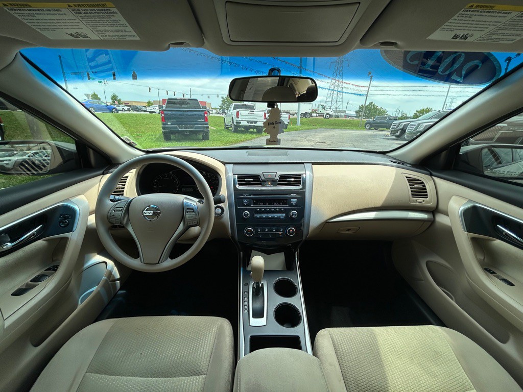 2015 Nissan Altima Image 15