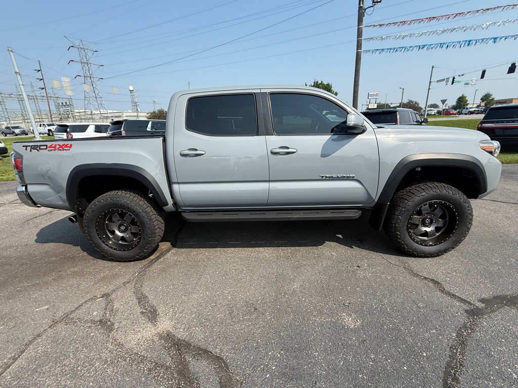 2020 Toyota Tacoma Image 6