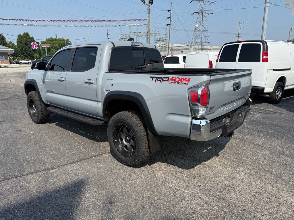 2020 Toyota Tacoma Image 9