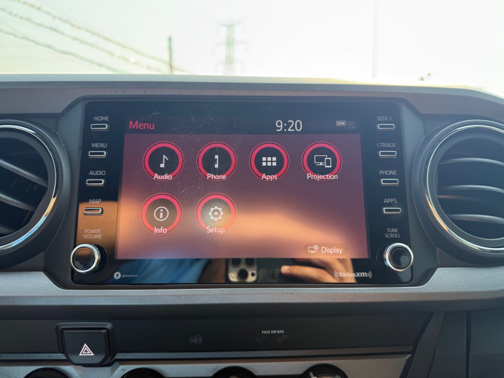 2020 Toyota Tacoma Image 11