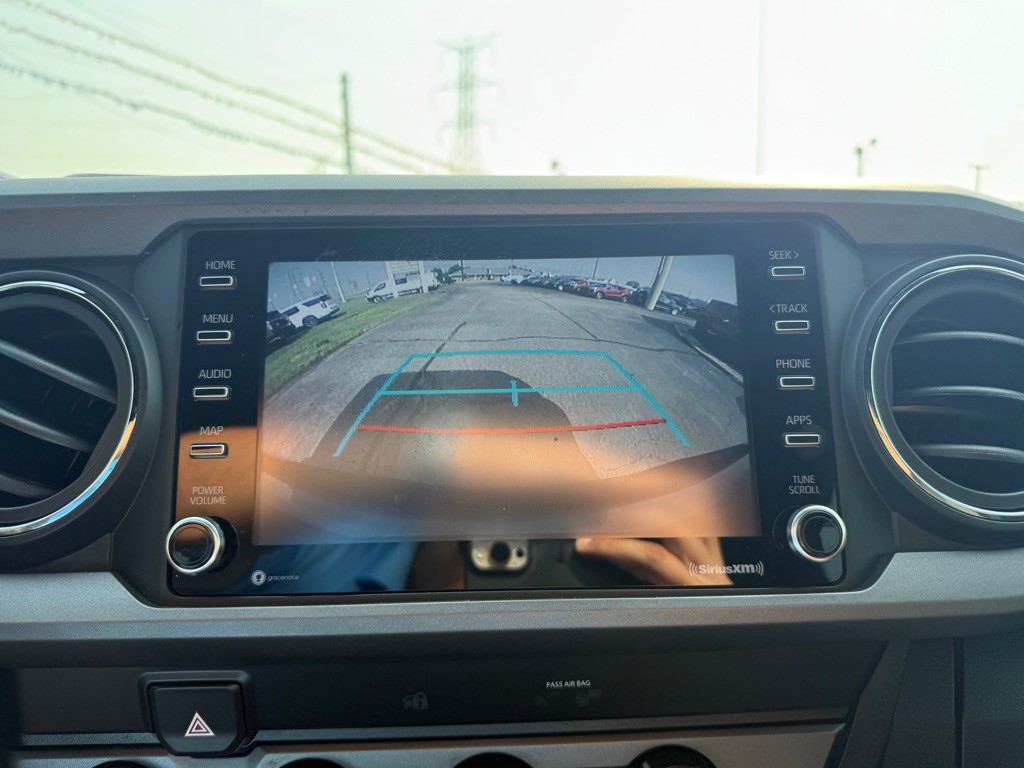 2020 Toyota Tacoma Image 12