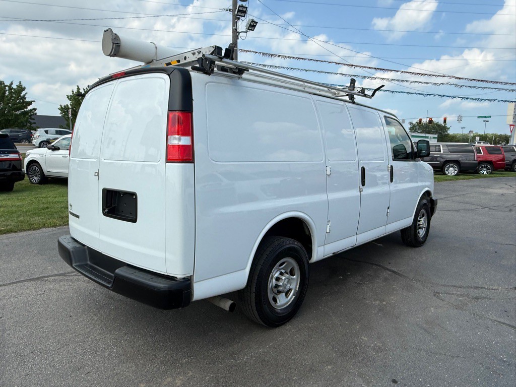 2018 Chevrolet Express Image 7