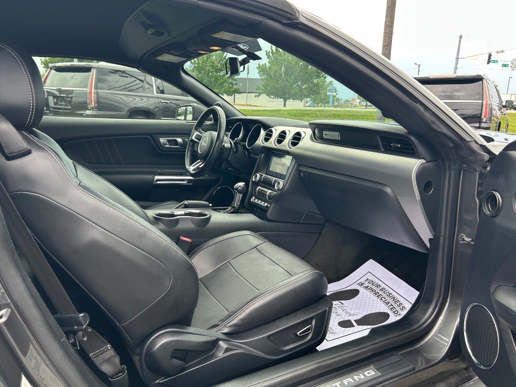 2018 Ford Mustang Image 11