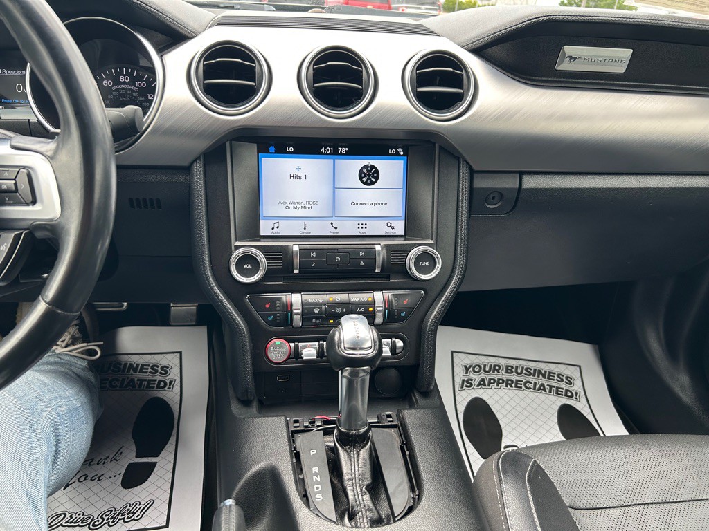 2018 Ford Mustang Image 17