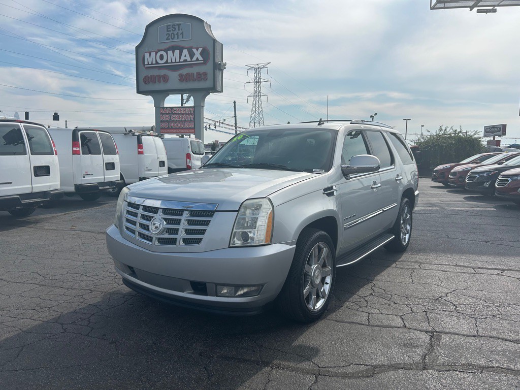 2010 Cadillac Escalade Image 5