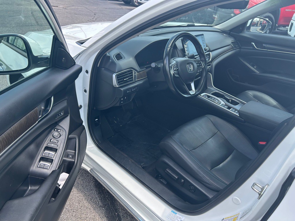 2019 Honda Accord Image 14