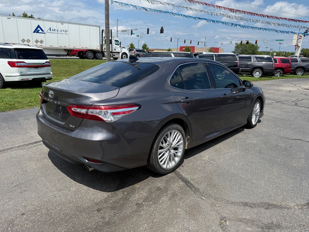 2018 Toyota Camry Image 8