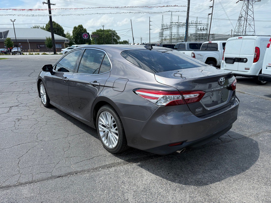 2018 Toyota Camry Image 10