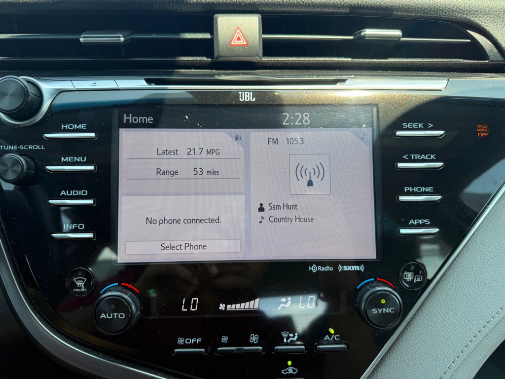 2018 Toyota Camry Image 12
