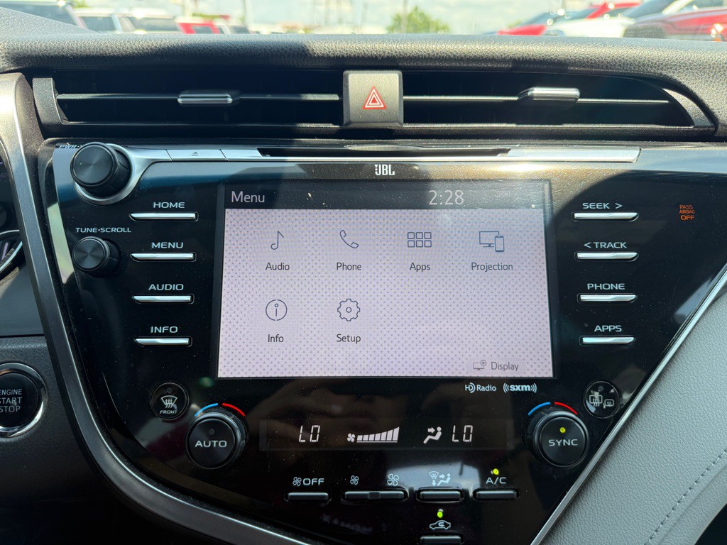 2018 Toyota Camry Image 13