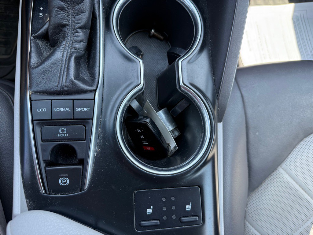 2018 Toyota Camry Image 15