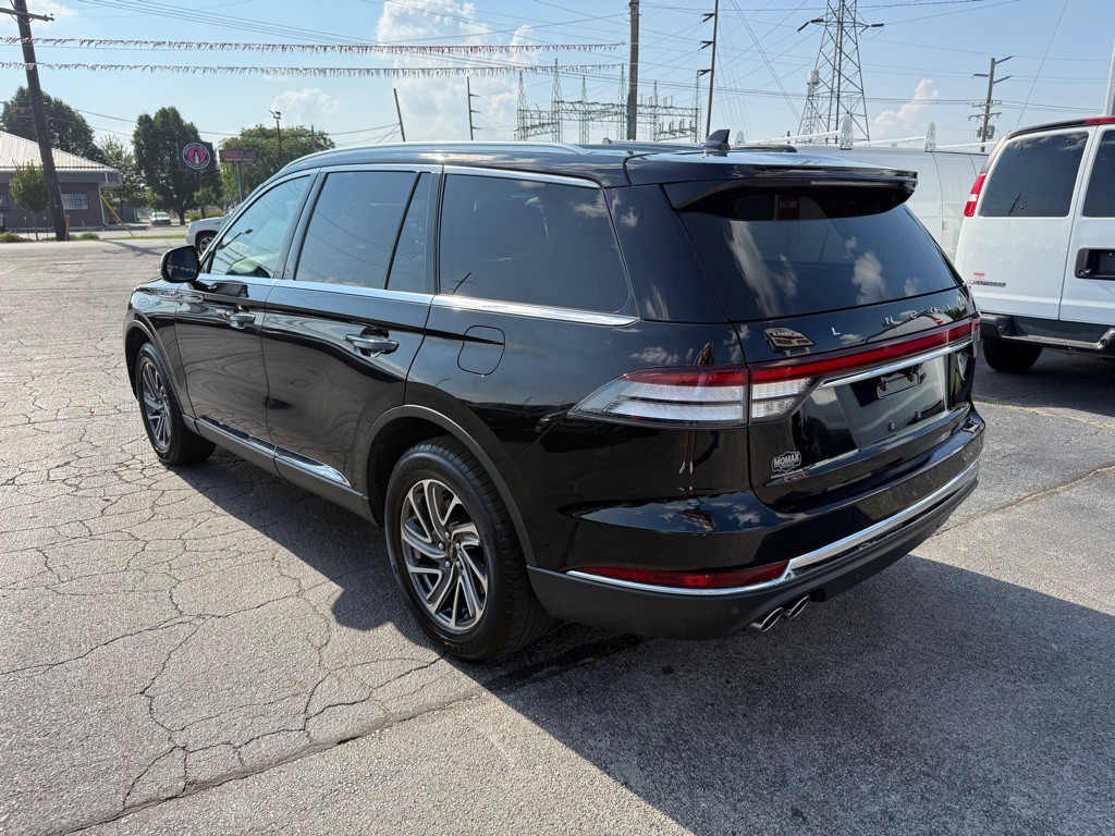 2022 Lincoln Aviator Image 10