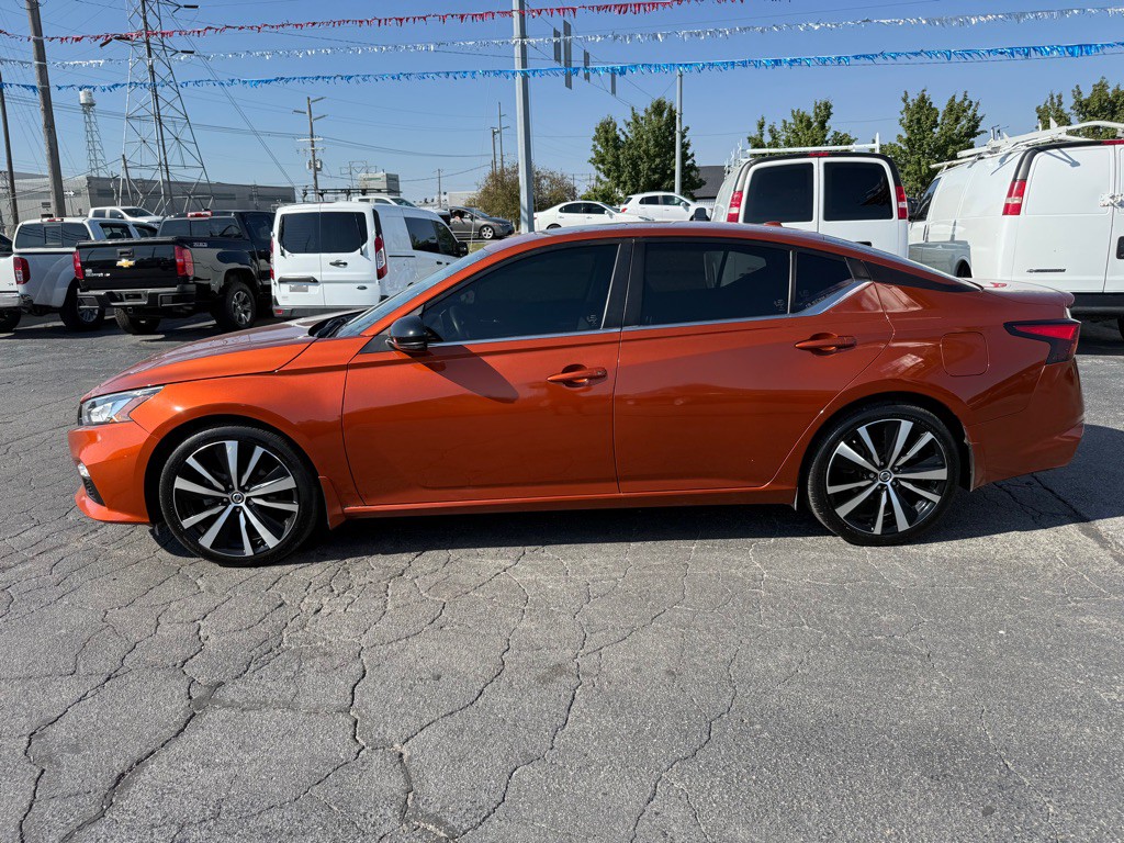 2021 Nissan Altima Image 9