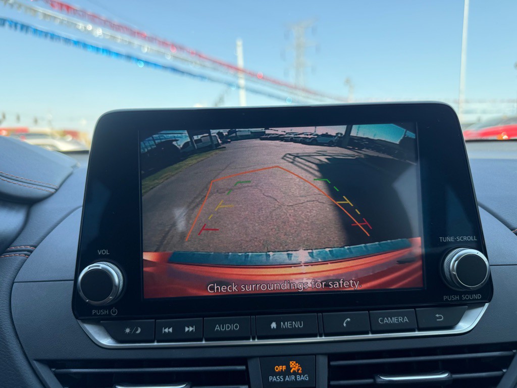 2021 Nissan Altima Image 12