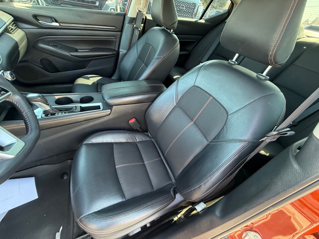 2021 Nissan Altima Image 16