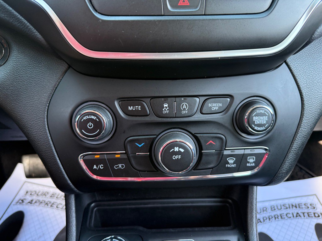 2019 Jeep Cherokee Image 14