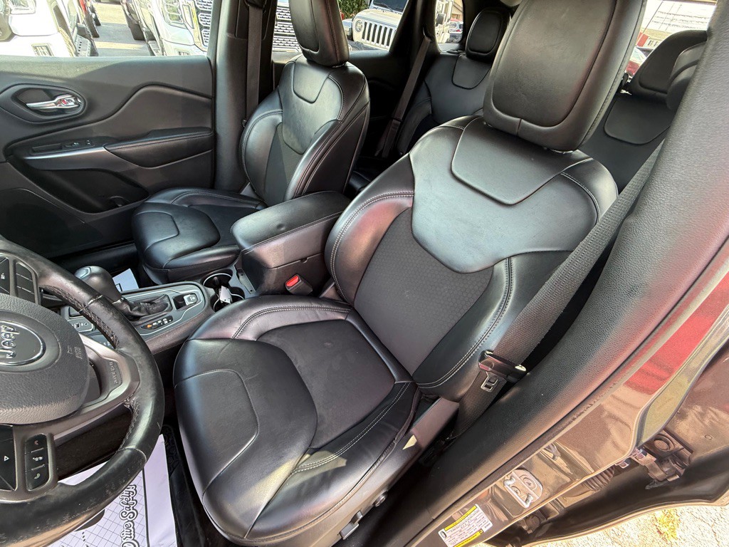 2019 Jeep Cherokee Image 15