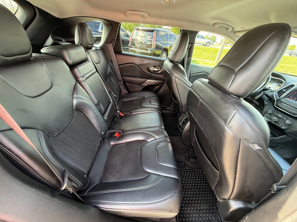 2019 Jeep Cherokee Image 17