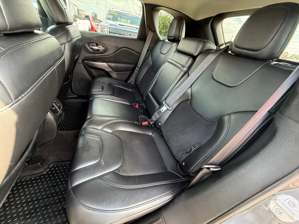 2019 Jeep Cherokee Image 18