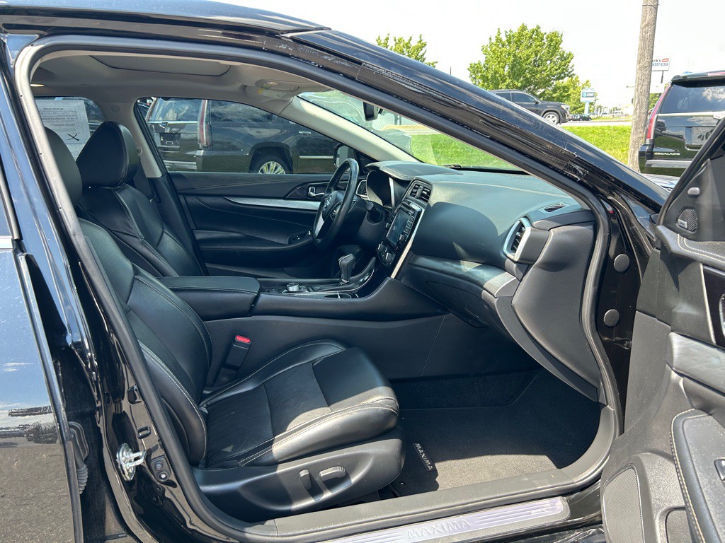 2018 Nissan Maxima Image 11