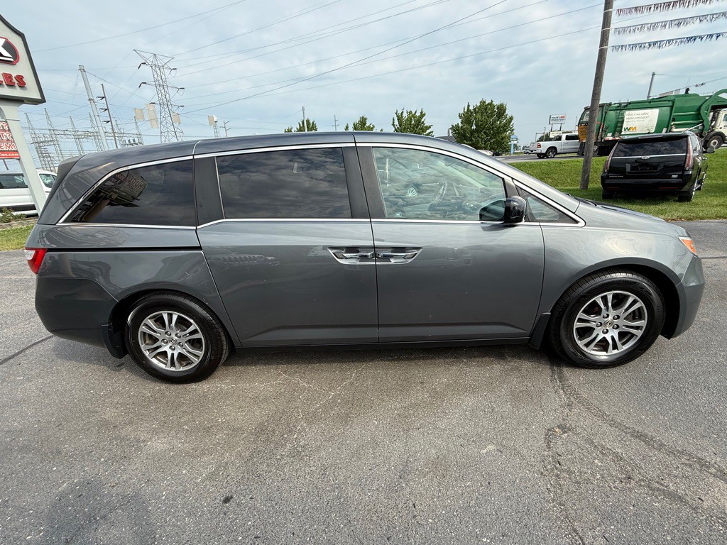 2012 Honda Odyssey Image 8